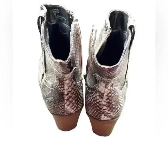 Crochet‎ Snakeskin Cowgirl booties - Picture 2 of 3